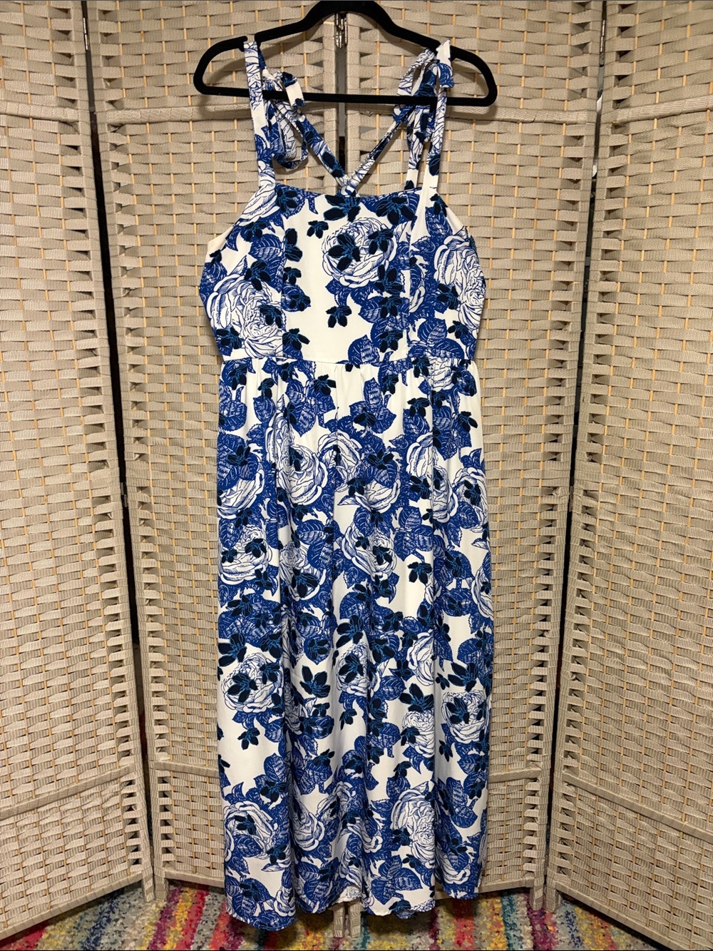 Blue Floral Cross Back Tied Straps Maxi Dress - White & Blue